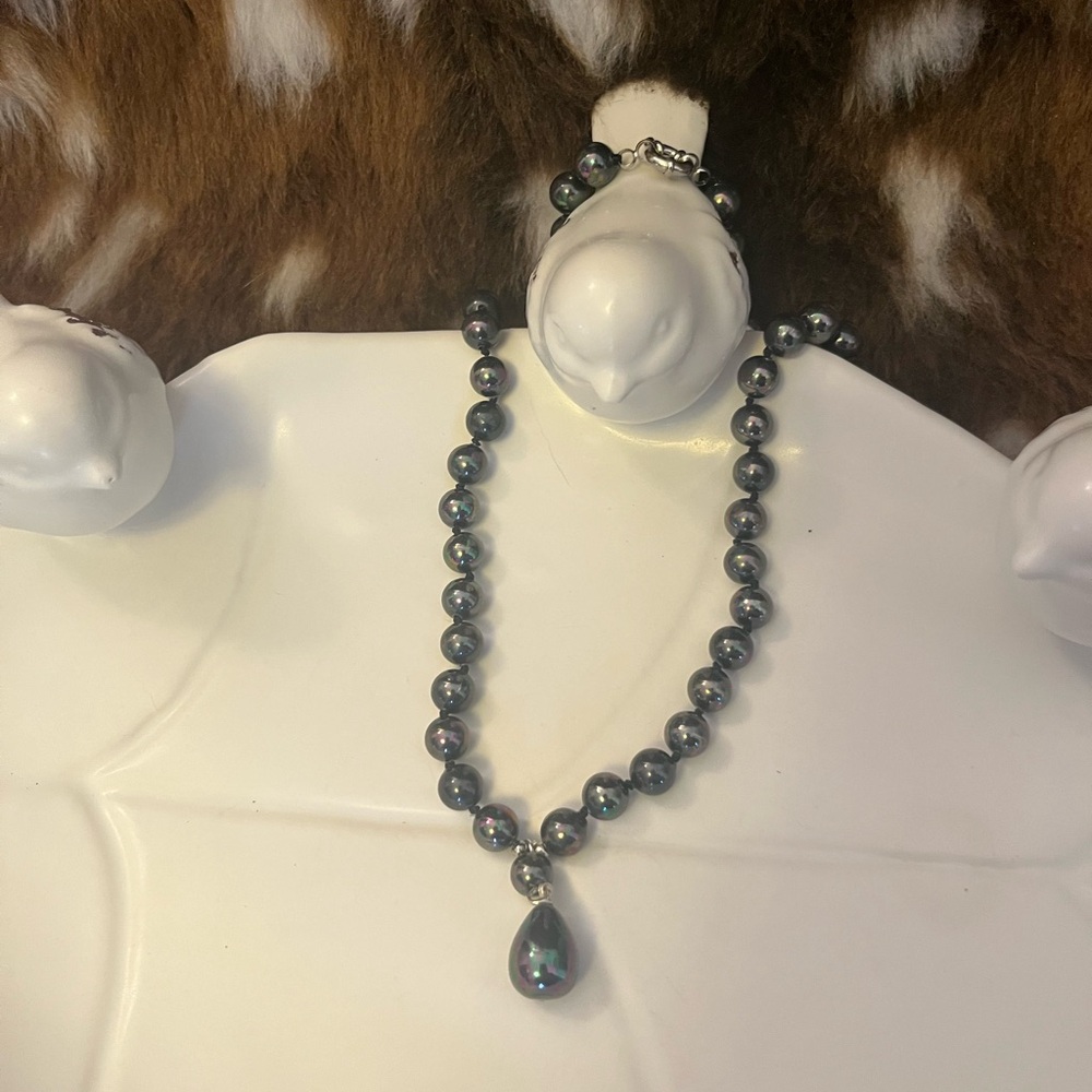 Elegant Black Beaded Necklace - Picture 2 of 5